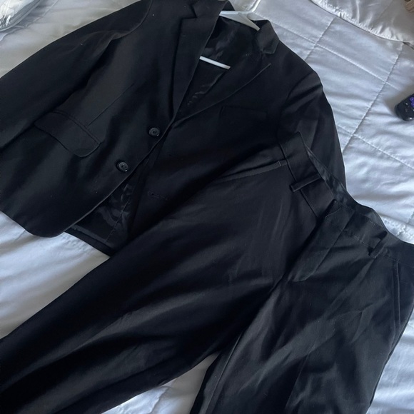 Calvein Klein Boys black suite - Picture 2 of 2